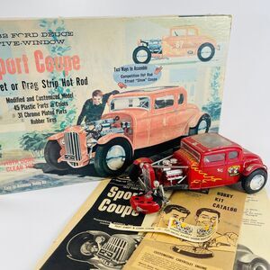 Monogram 1932 Ford Deuce Sport Coupe Model Kit Hot Rod Red 5-Window PC57 Built